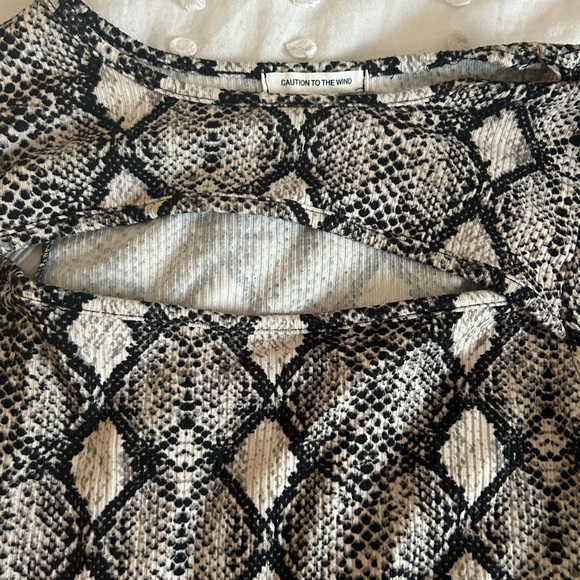 Snake skin long sleeve shirt - Picture 3 of 5